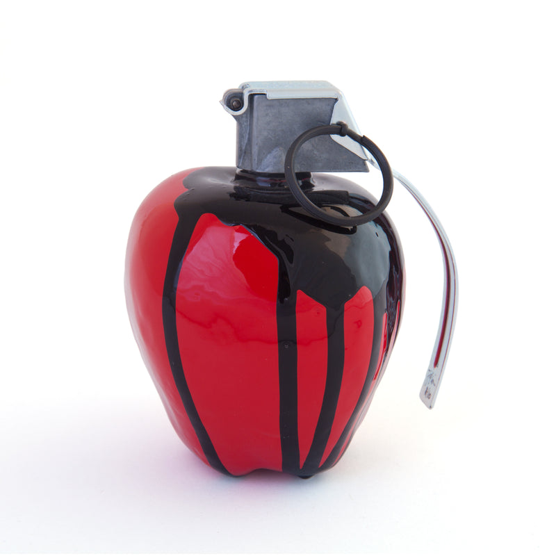 APPLE CARE - RED DRIPS